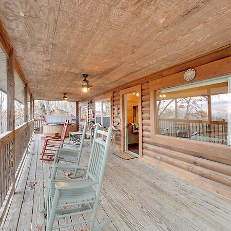 Deer Glen' Cabin with Private Hot Tub&Porch! Bryson City Buitenkant foto