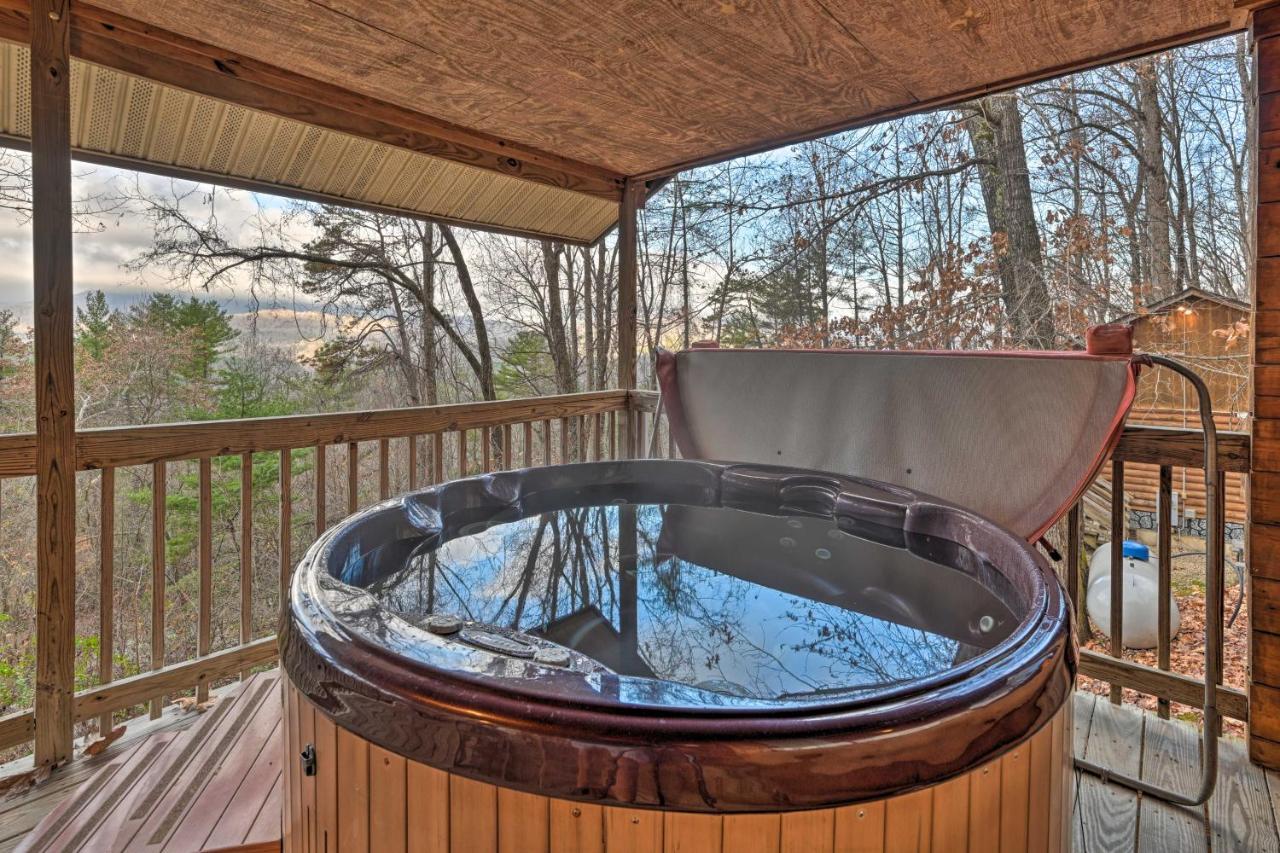 Deer Glen' Cabin with Private Hot Tub&Porch! Bryson City Buitenkant foto