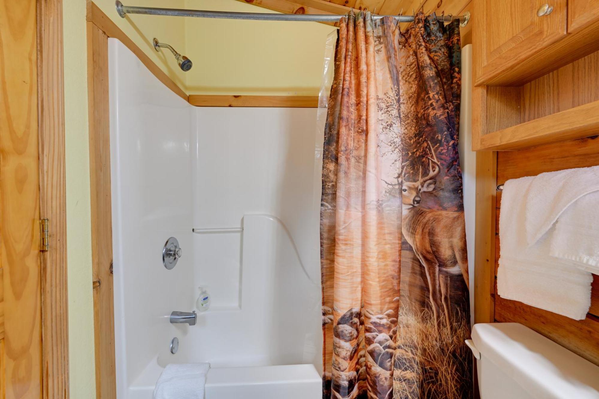 Deer Glen' Cabin with Private Hot Tub&Porch! Bryson City Buitenkant foto