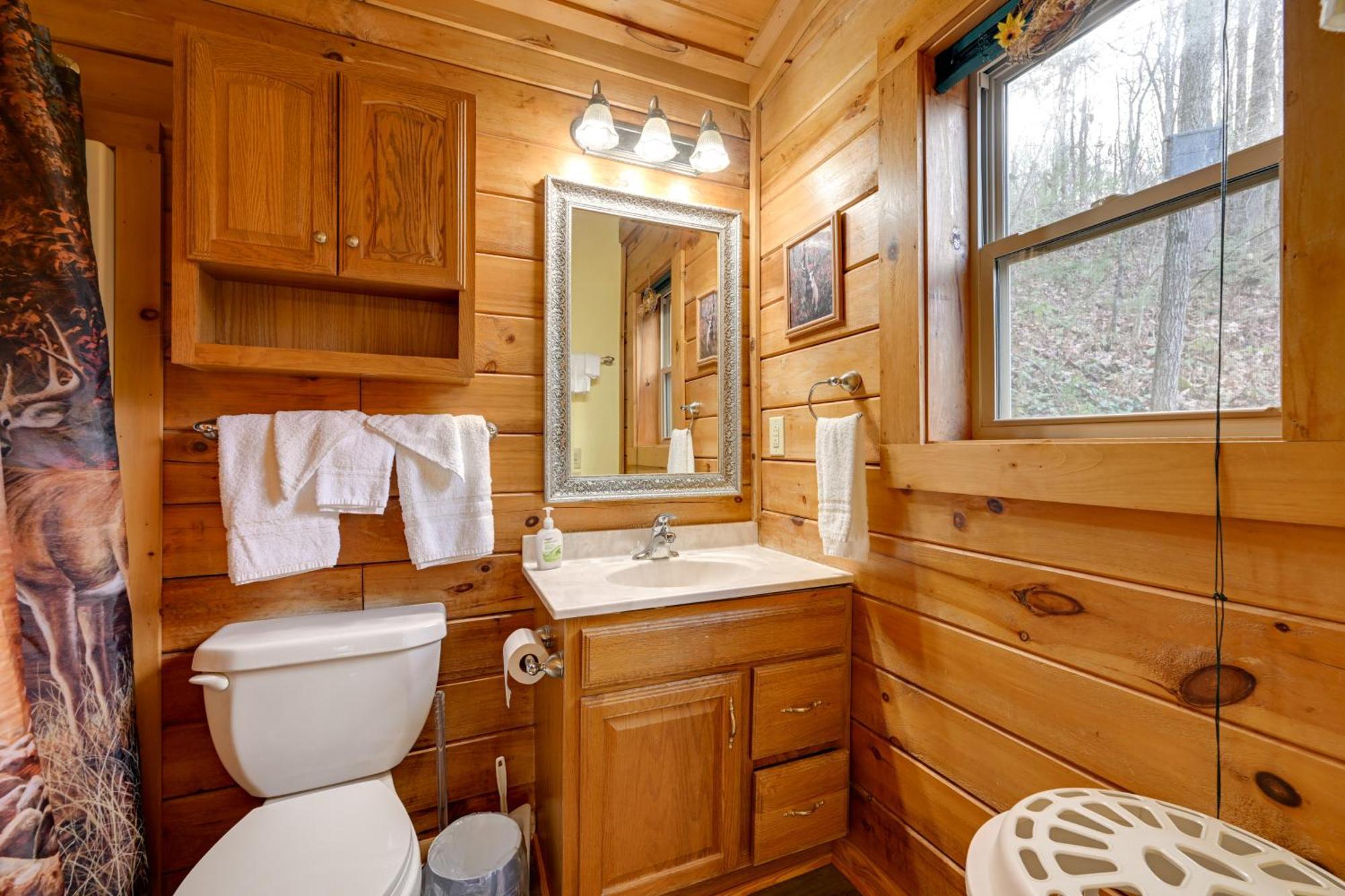 Deer Glen' Cabin with Private Hot Tub&Porch! Bryson City Buitenkant foto