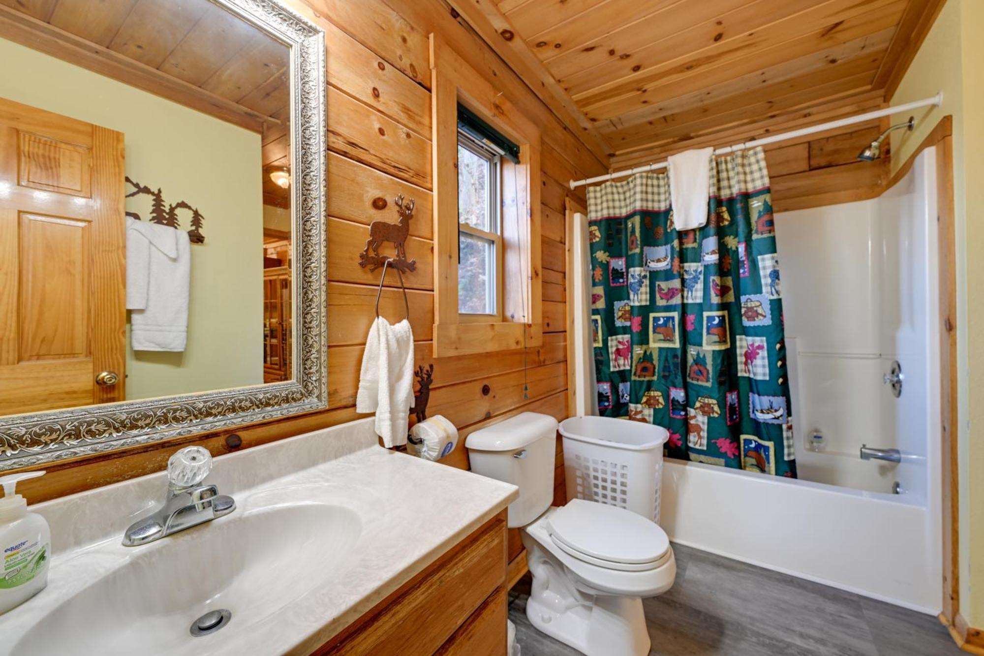 Deer Glen' Cabin with Private Hot Tub&Porch! Bryson City Buitenkant foto